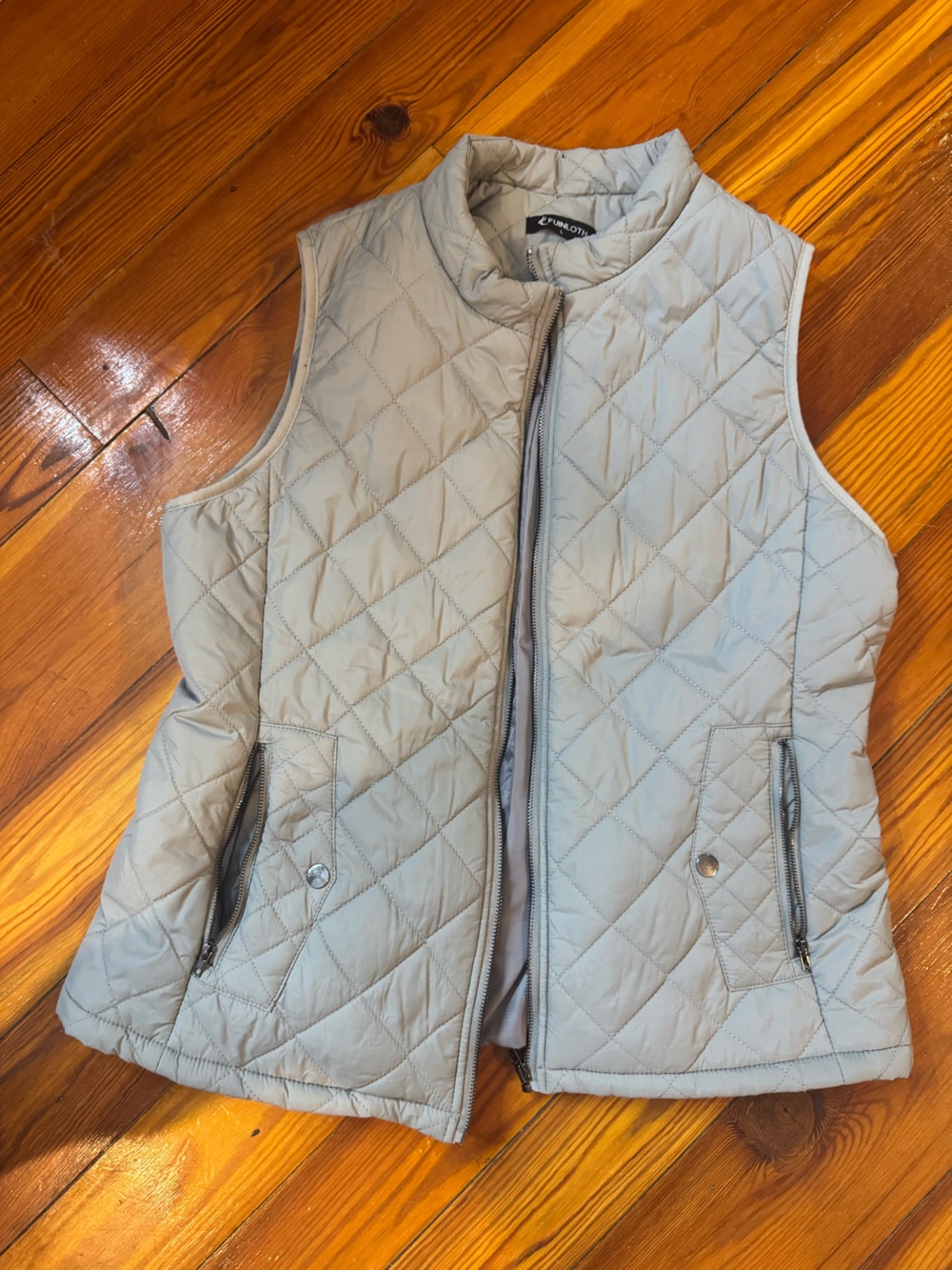 Quilted Lightweight Women's Vest - gray
